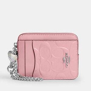 NWT coach!! Zip Card Case In Signature Leather With Heart Charm